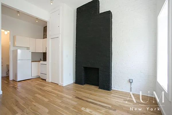 Rented by Zone Corp | media 9