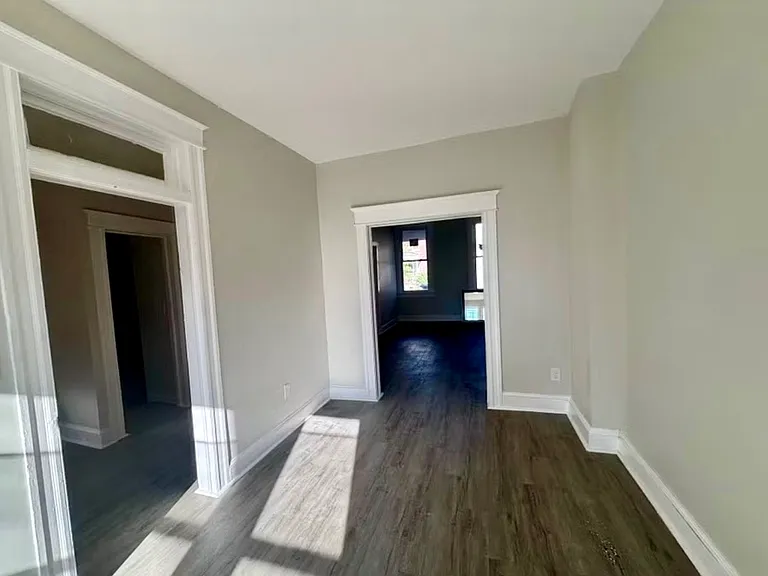 418 N Loudon Ave — Photo 2