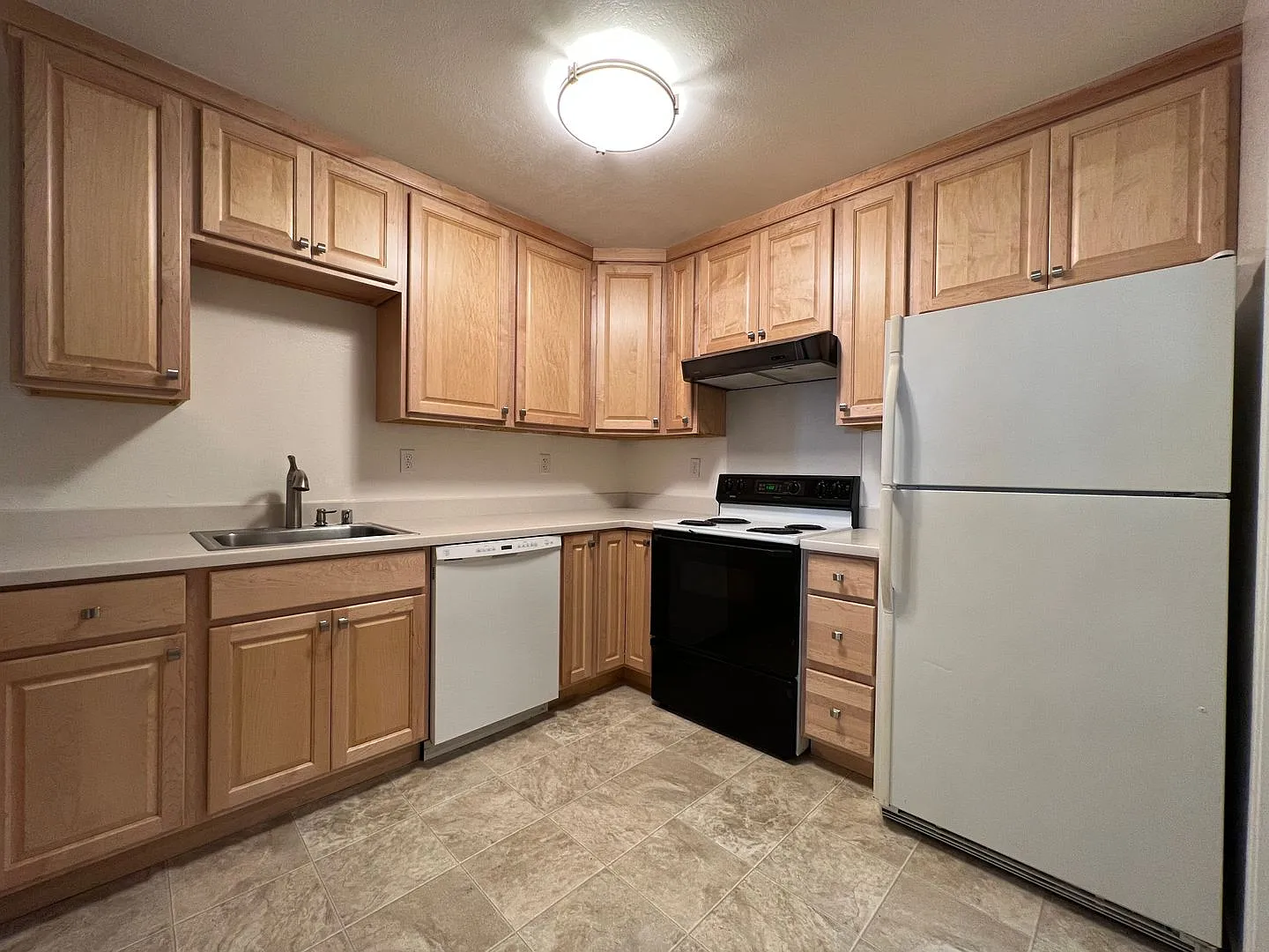 Updated and Sharp 2 Bedroom 2 Bath Condo in North San Jose — Photo 2