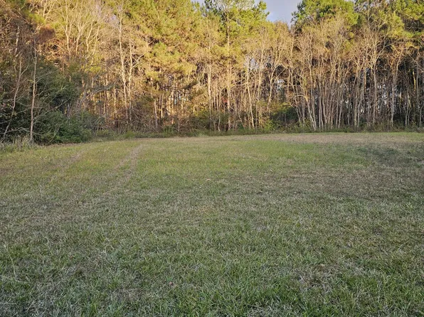 Crescent Shore Dr, Biloxi, MS 39532