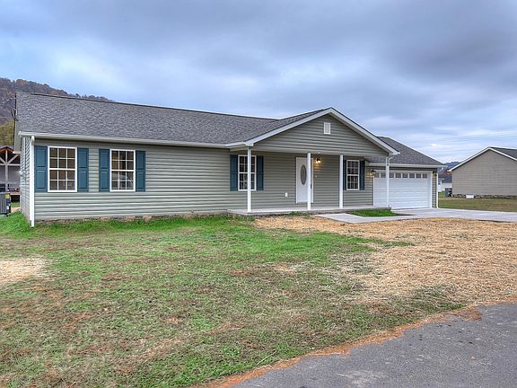 2nd image of 304 Riverwood Cir