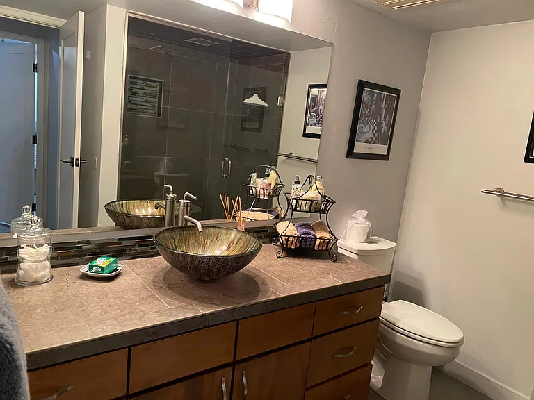 219 N Ashbury Ln — Photo 10