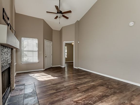 4th image of 2916 Robinwood Ln