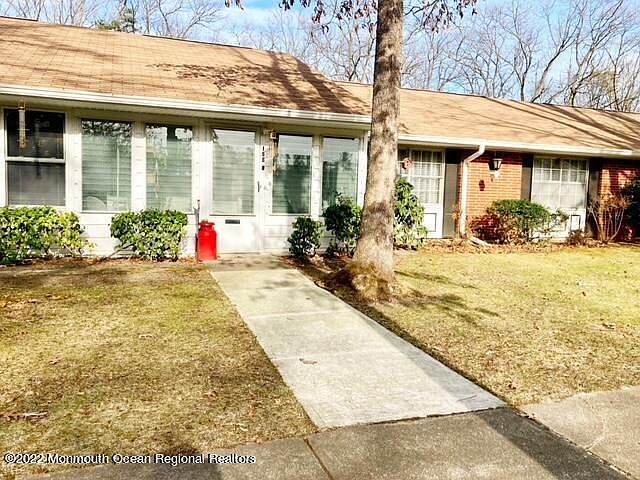 1st image of 158 B Gramercy Ct
