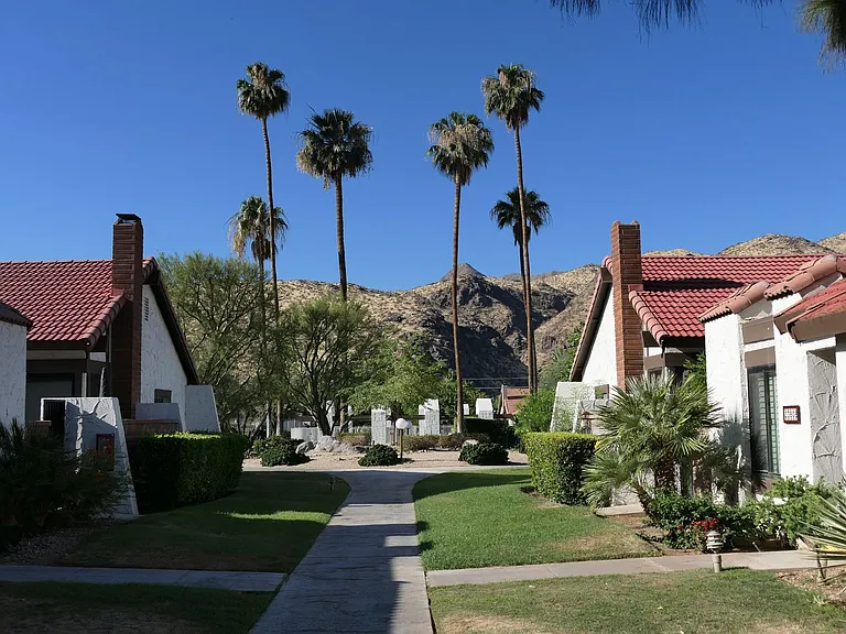 2360 Miramonte Cir W #F — Photo 3