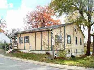 1411 Riehl St, Waterloo, IA 50703