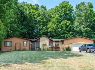 400 Sannita Dr, Rochester, NY 14626