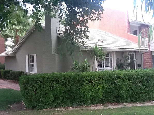 632 Tam O Shanter, Las Vegas, NV 89109