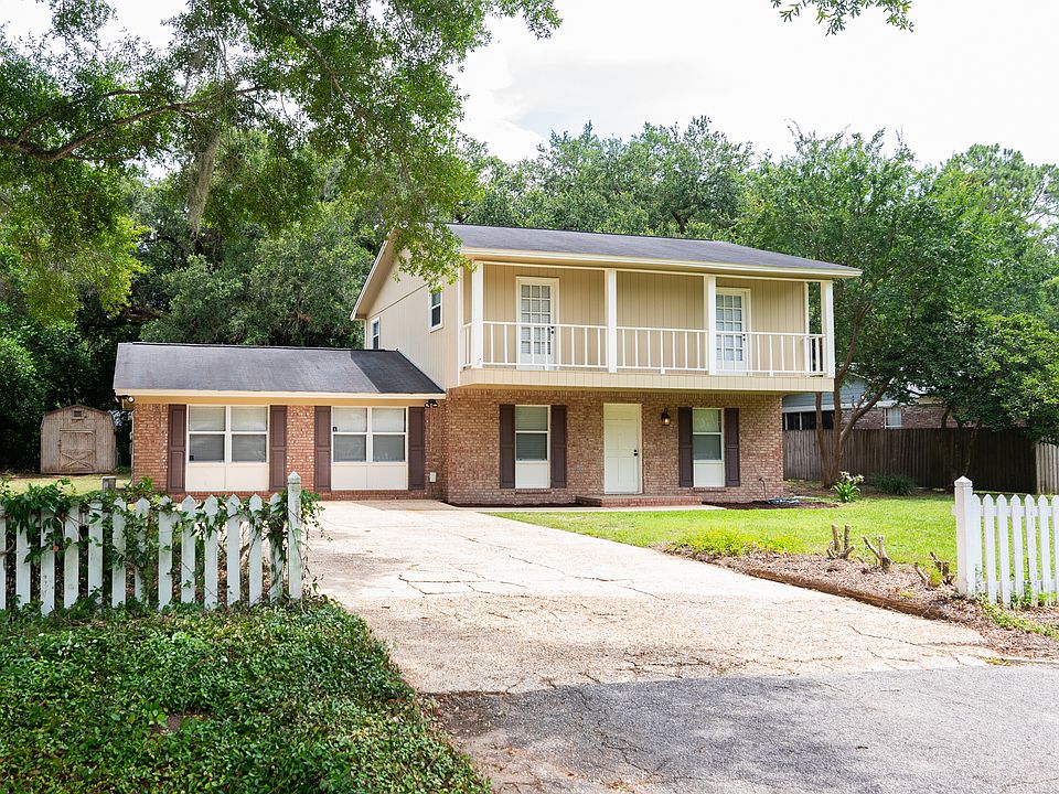 1st image of 2029 Shady Oaks Dr #1