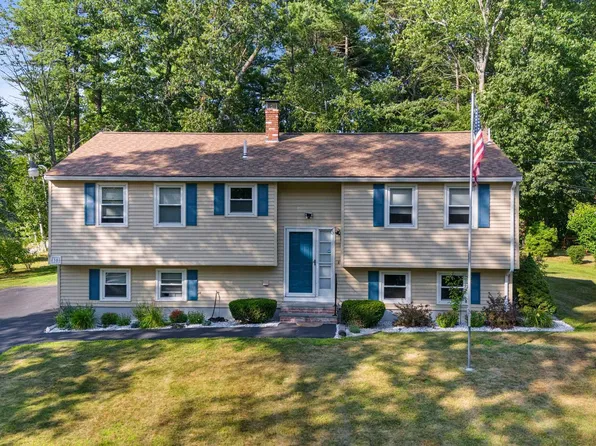 30 Central Street, Hampstead, NH 03841
