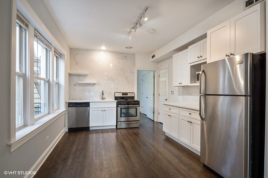 1st image of 2611 N Fairfield Ave #26111