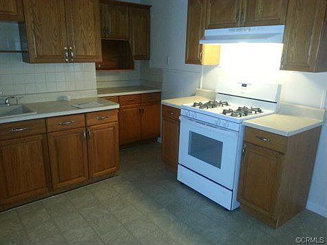 4th image of 733 W Philadelphia St