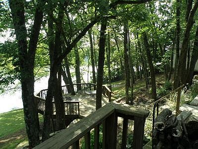 4th image of 308 Fishermen Cir