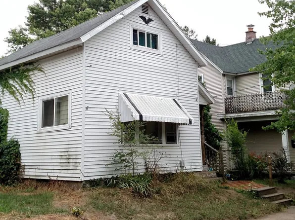 1114 White Ave NW, Grand Rapids, MI 49504