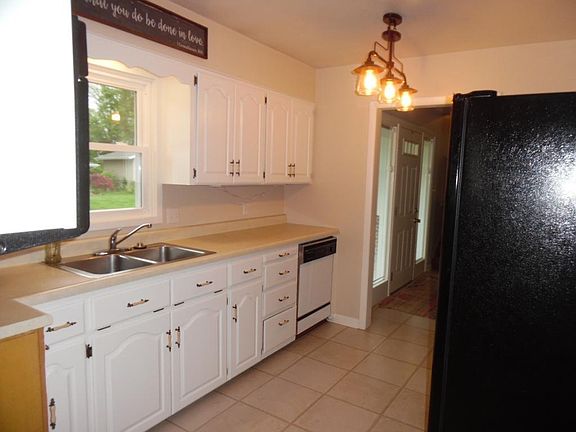 4th image of 3042 Westwood Dr