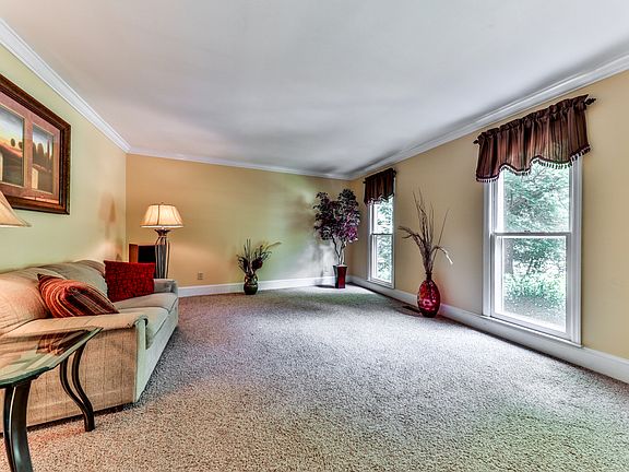 3rd image of 1011 Knotts Pointe Dr