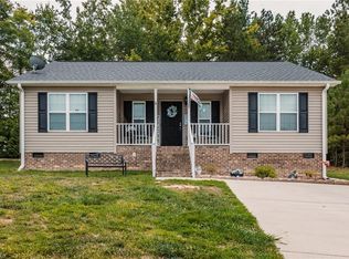 6 Horizon Cir, Thomasville, NC 27360