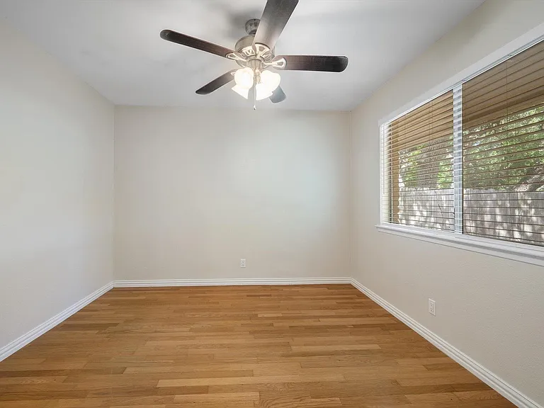 10102 Missel Thrush Dr — Photo 34