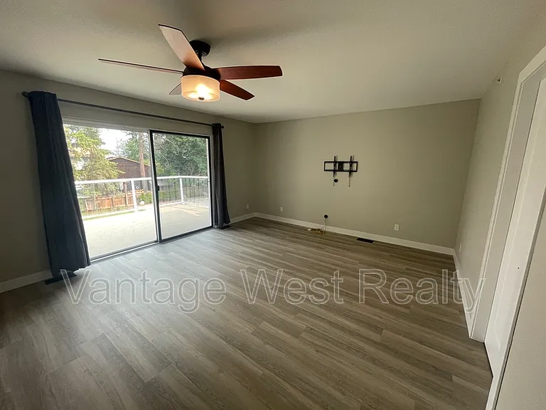 3906 Dryden Rd — Photo 11
