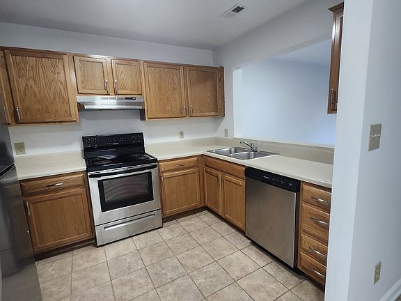 4th image of 2922 Epperley Ave NW
