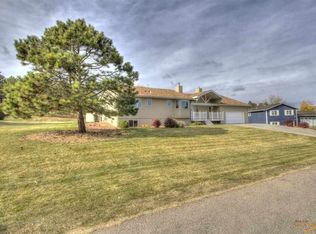 7385 Kingbird Ct, Rapid City, SD 57702