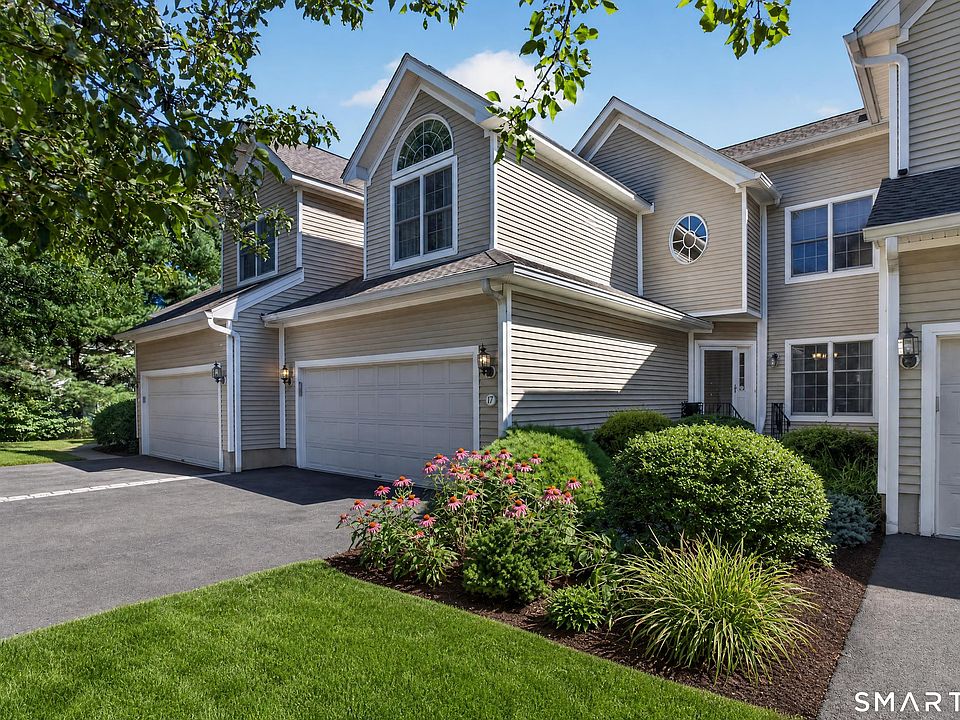1st image of 17 Regency Circle #17