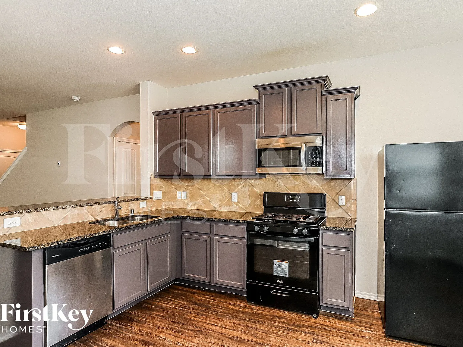 5 bed, 3.5 bath, 2780 sqft, $2,715 — Photo 3