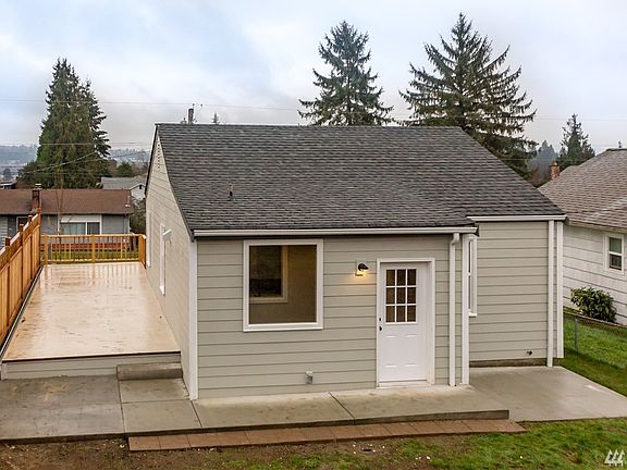 2nd image of 1727 N Cambrian Ave