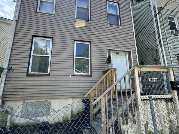 204 N 1st St, Paterson, NJ 07522