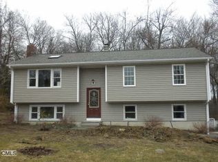 16 Round Table Rd, New Milford, CT 06776