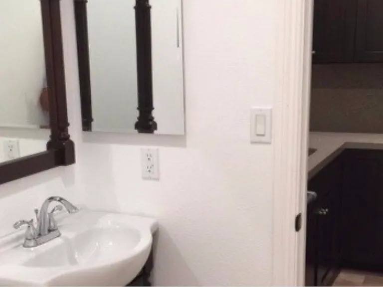 2220 Kerwood Ave — Photo 3