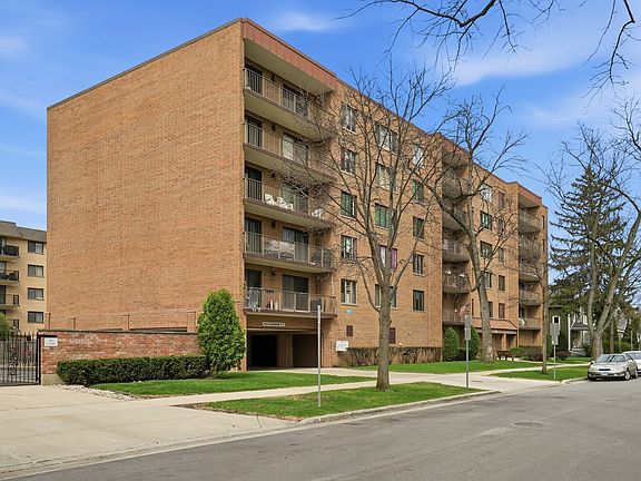 3rd image of 1454 Ashland Ave APT 305