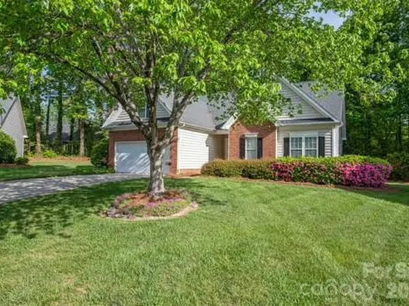 1614 Iverness Ct, Gastonia, NC 28056