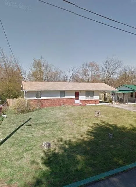 511 Hannah Dr SE