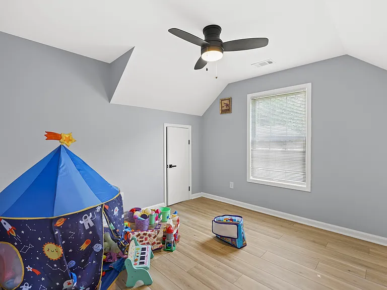50 Riverstone Dr — Photo 27