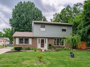 1910 The Meadow Rd, Louisville, KY 40223