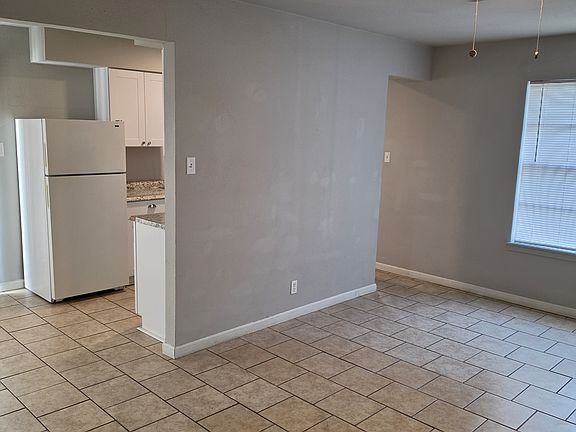 4th image of 5908 Deer Horn Dr #5908