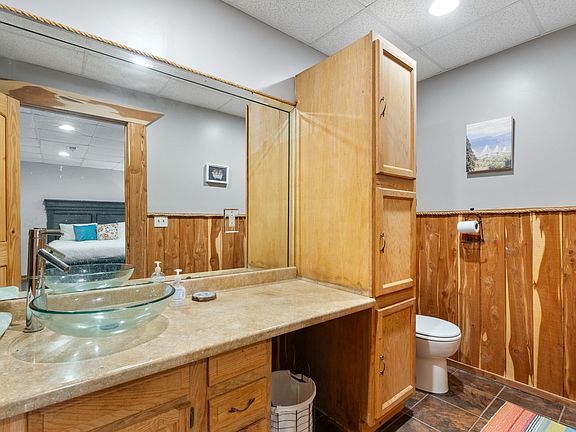 38th image of 2063 Kennedy Creek Rd