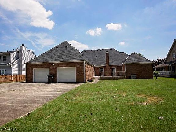 3rd image of 725 Kent Cir