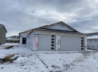 2106 34th Ave SE, Mandan, ND 58554