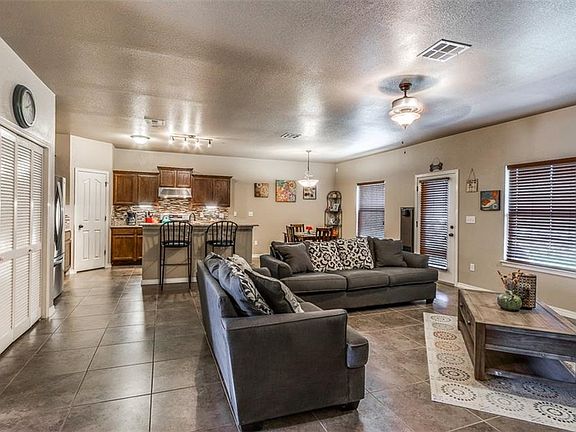 3rd image of 11206 Redstone Wash Pl