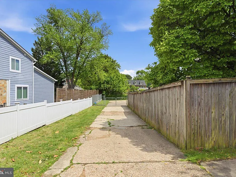 3823 Duke St — Photo 28