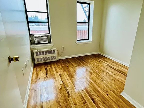 5th image of 78 E 127th St APT 16