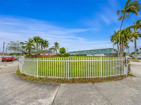 895 NW 45th Ave, Miami, FL 33126