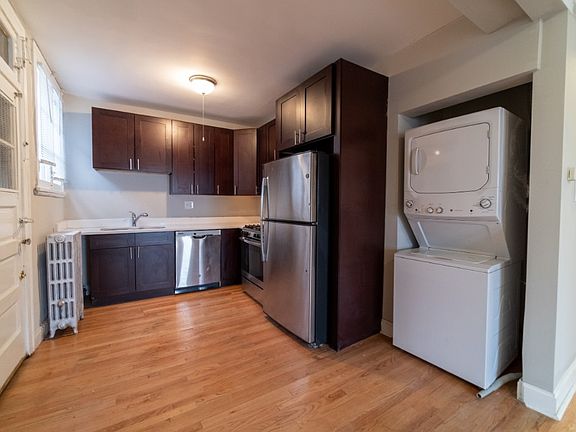 4th image of 6258 N Artesian Ave APT 3