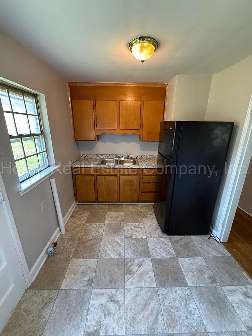 658 Clemson Circle — Photo 3