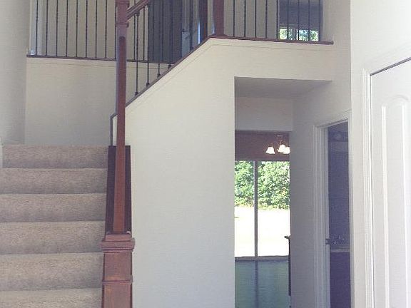 2nd image of 1656 Noah St