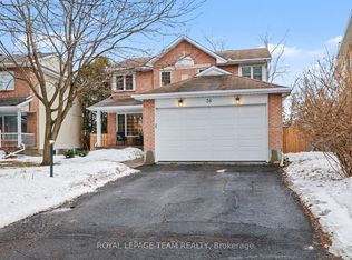 36 Fernbrook Pl, Ottawa, ON K2M 2L8