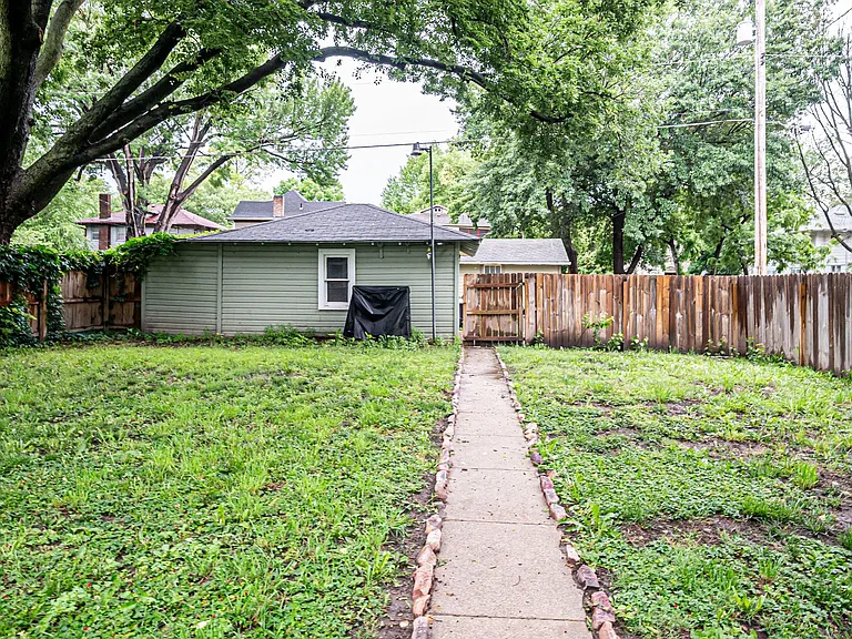 731 Osage St — Photo 36