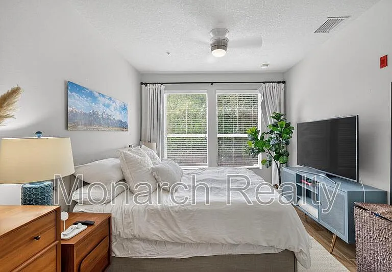 1185 SW 9th Rd #212 — Photo 18